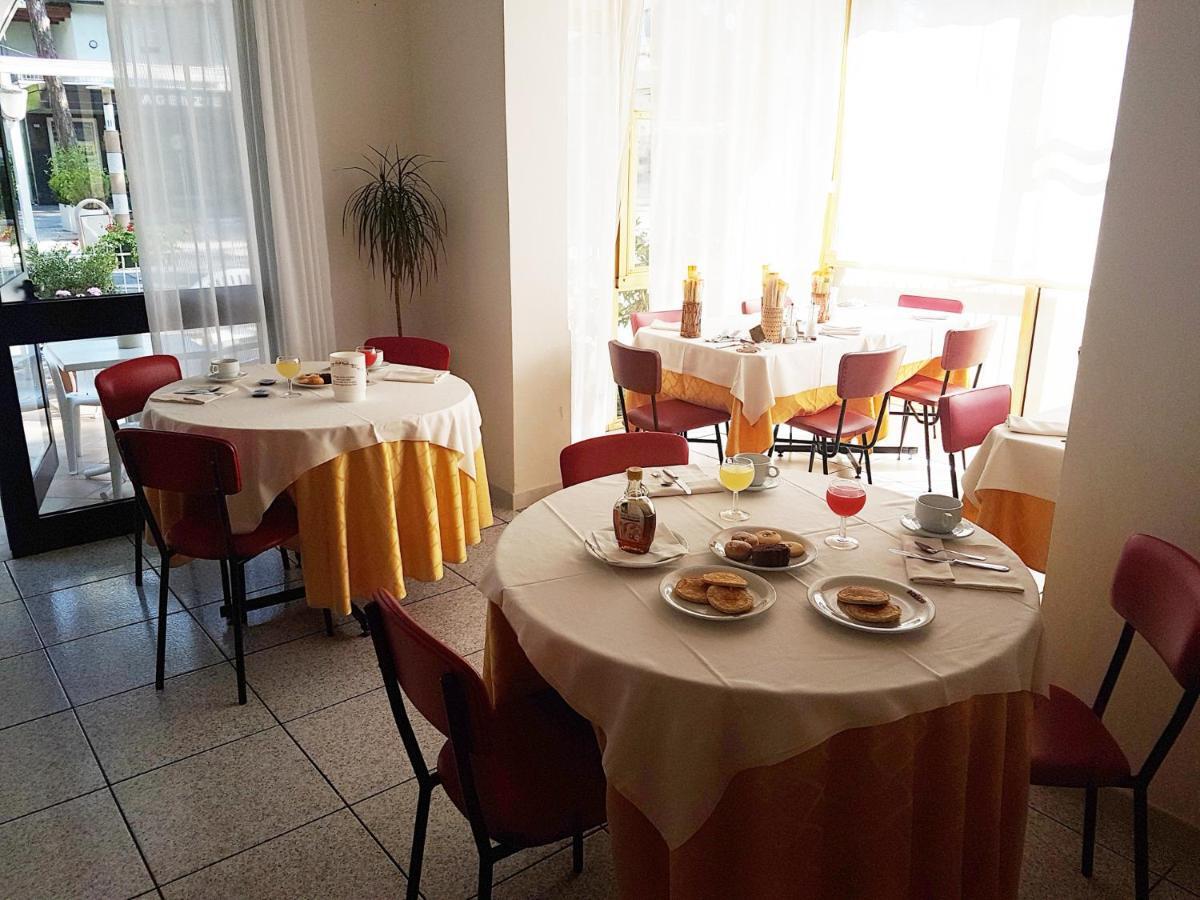 Hotel Meris Milano Marittima Eksteriør bilde
